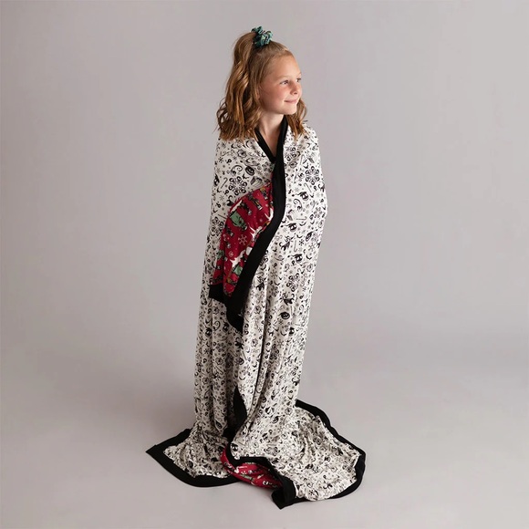 Posh Peanut Luxe Patoo Bamboo Blanket - Disney NBC, Folly and Fright - Picture 7 of 9